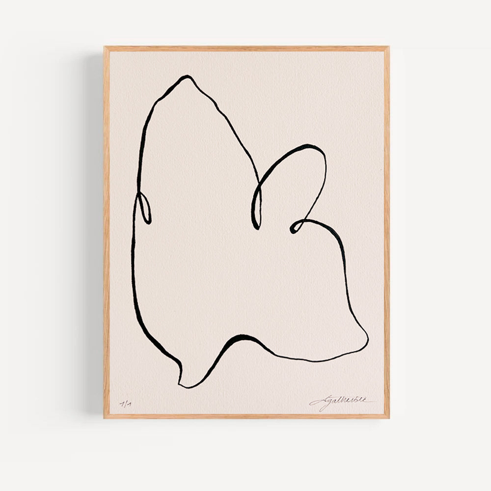 Cette œuvre d’art minimaliste originale s’adresse aux amateurs de décoration intérieure contemporaine, de pièces uniques et d’art fait main. Elle s’intègre parfaitement dans un intérieur moderne, épuré ou wabi-sabi, et constitue une œuvre murale idéale pour sublimer un salon, une chambre ou un espace de vie raffiné.

Œuvre minimaliste originale faite main
Pièce unique – art contemporain haut de gamme
Encre de Chine sur papier d’art
Signée et numérotée par l’artiste
Certificat d’authenticité inclus